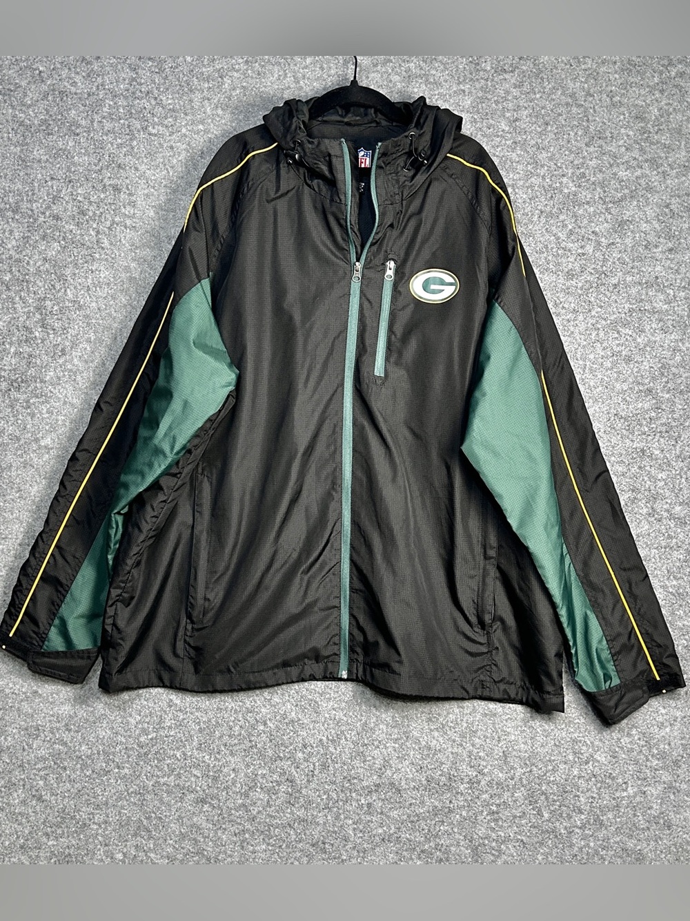 NFL Green Bay Packers Men's XXL Black Green Team Windbreaker Zip Jacket Football